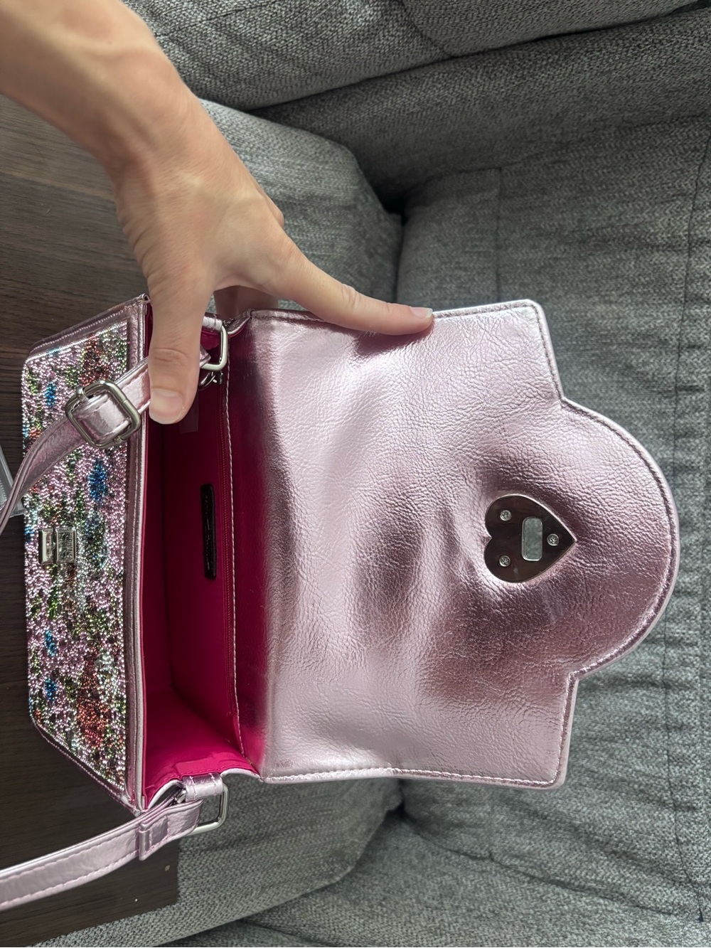 Betsey Johnson Kitsch Gimme a Ring Phone Bag in Pink (Working Phone) - Picture 12 of 14